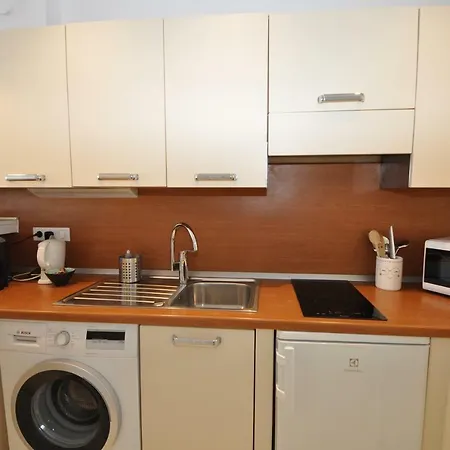 9 Rue Buttura Apartment